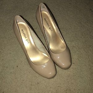 Madden Girl Nude Pumps